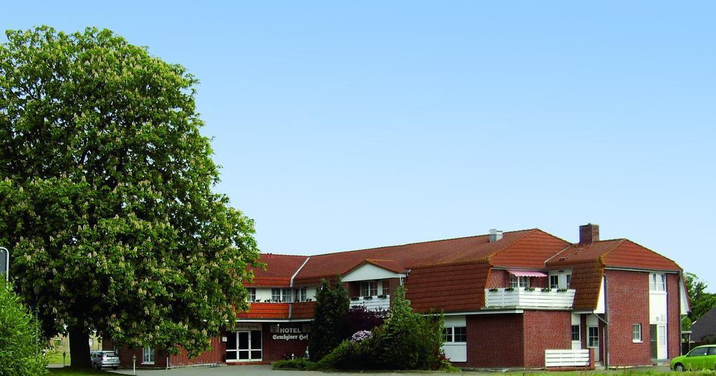 Mucha Ohg Hotel Sembziner Hof Klink Exterior photo